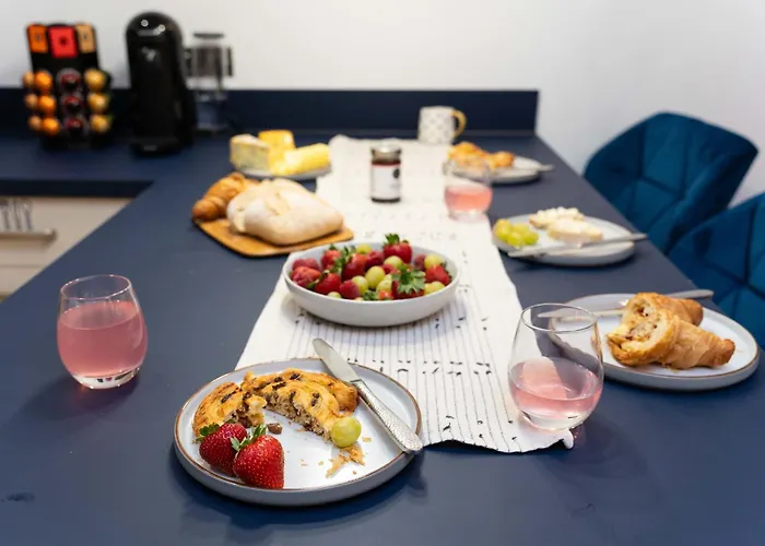 Appartement Spacious Modern 2-bed Parking & Wi-fi & 65