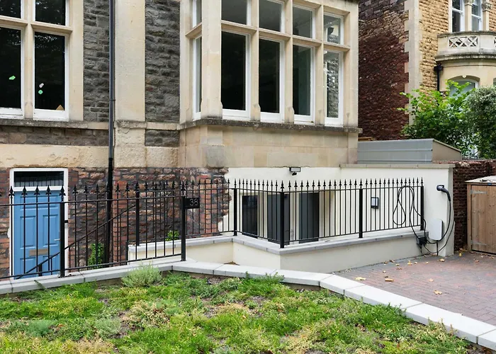 Appartement Spacious Modern 2-bed Parking & Wi-fi & 65